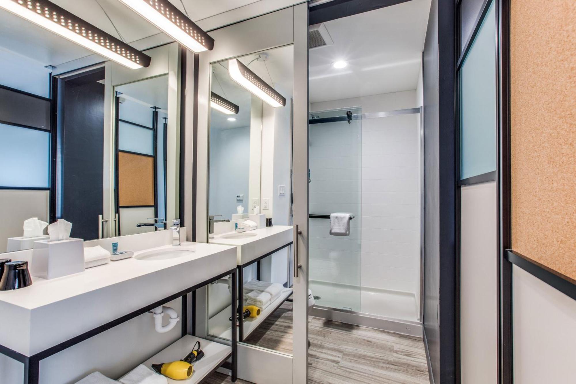 Aloft Dallas Arlington Entertainment District Extérieur photo